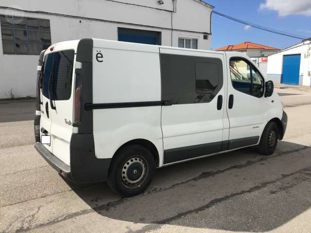 renault-trafic-210611141_4